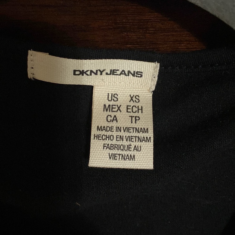 DKNY top - Picture 2 of 3
